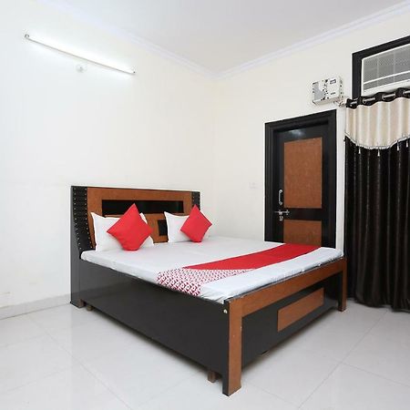 Oyo 40446 Yas Residency Hotel Aligarh Bagian luar foto