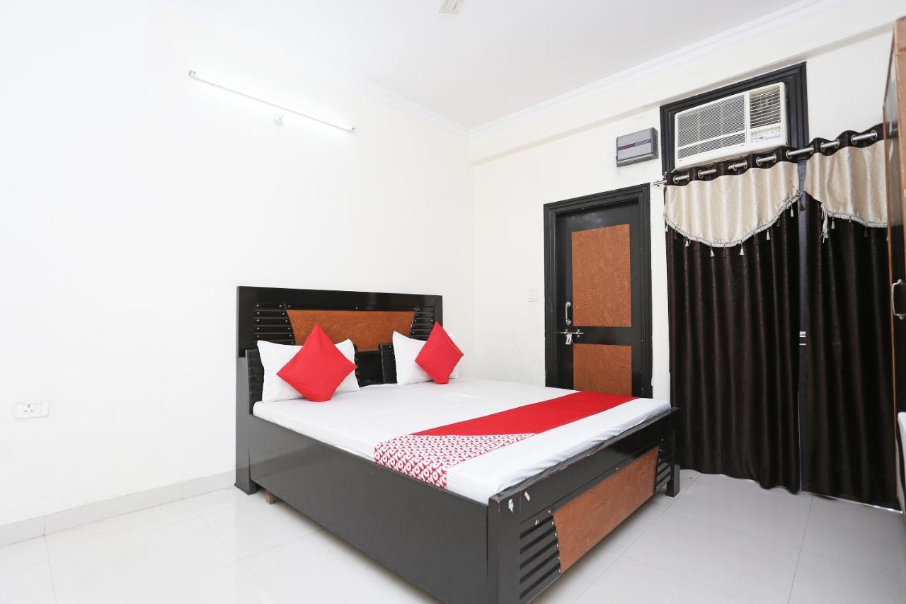 Oyo 40446 Yas Residency Hotel Aligarh Bagian luar foto