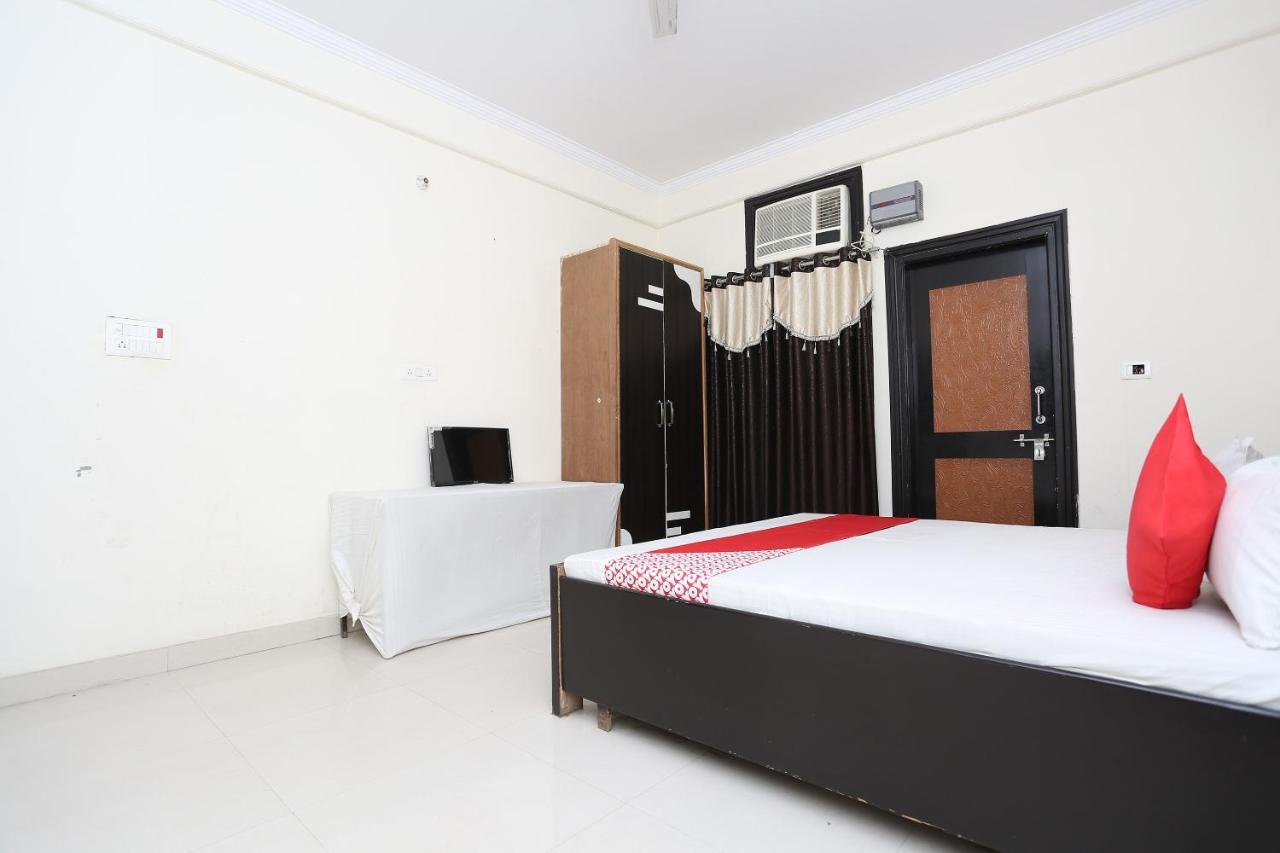 Oyo 40446 Yas Residency Hotel Aligarh Bagian luar foto