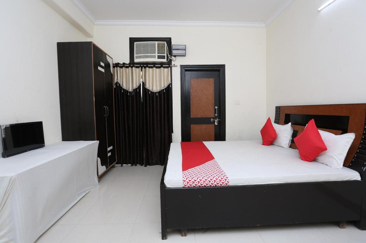 Oyo 40446 Yas Residency Hotel Aligarh Bagian luar foto