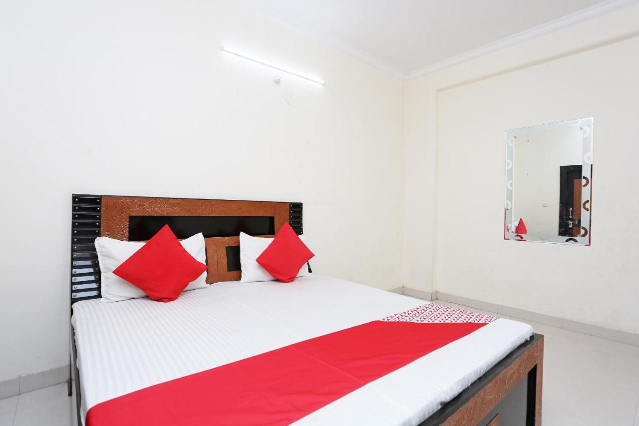 Oyo 40446 Yas Residency Hotel Aligarh Bagian luar foto
