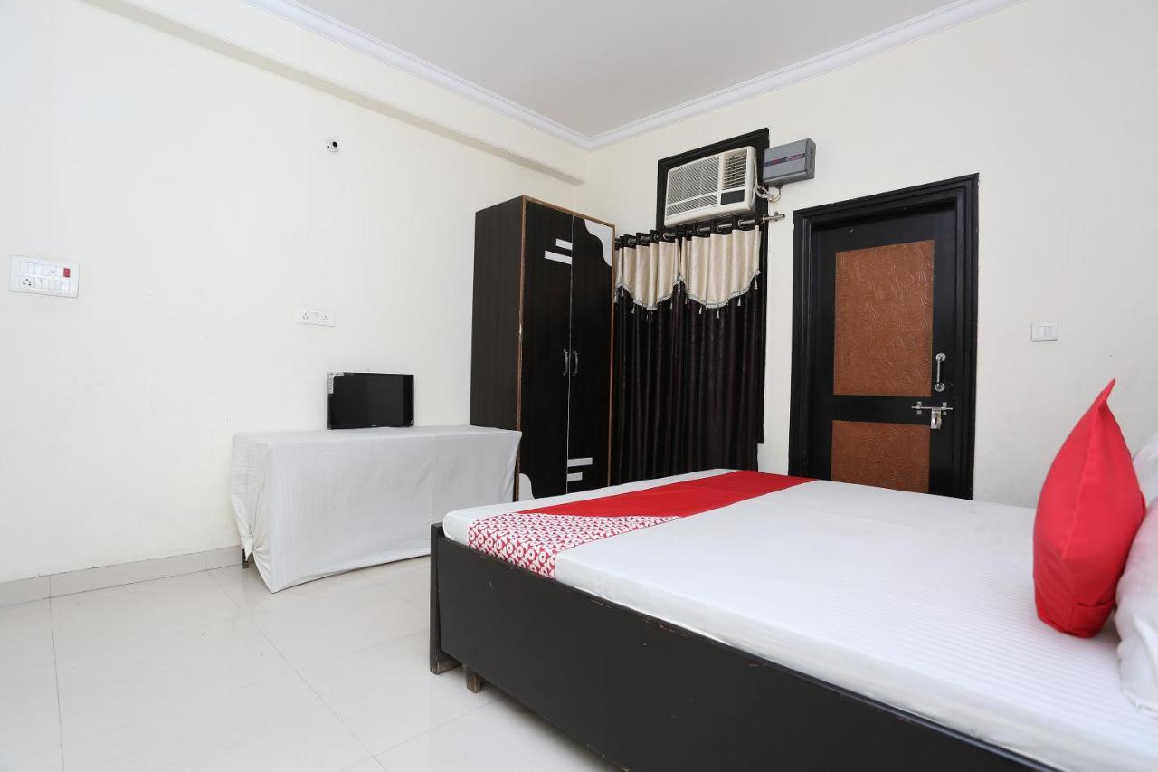 Oyo 40446 Yas Residency Hotel Aligarh Bagian luar foto