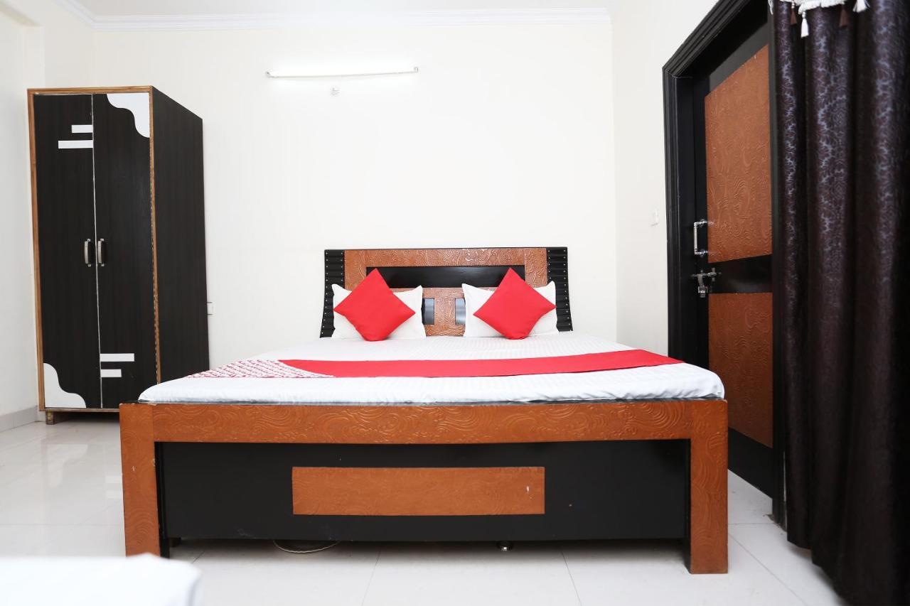 Oyo 40446 Yas Residency Hotel Aligarh Bagian luar foto